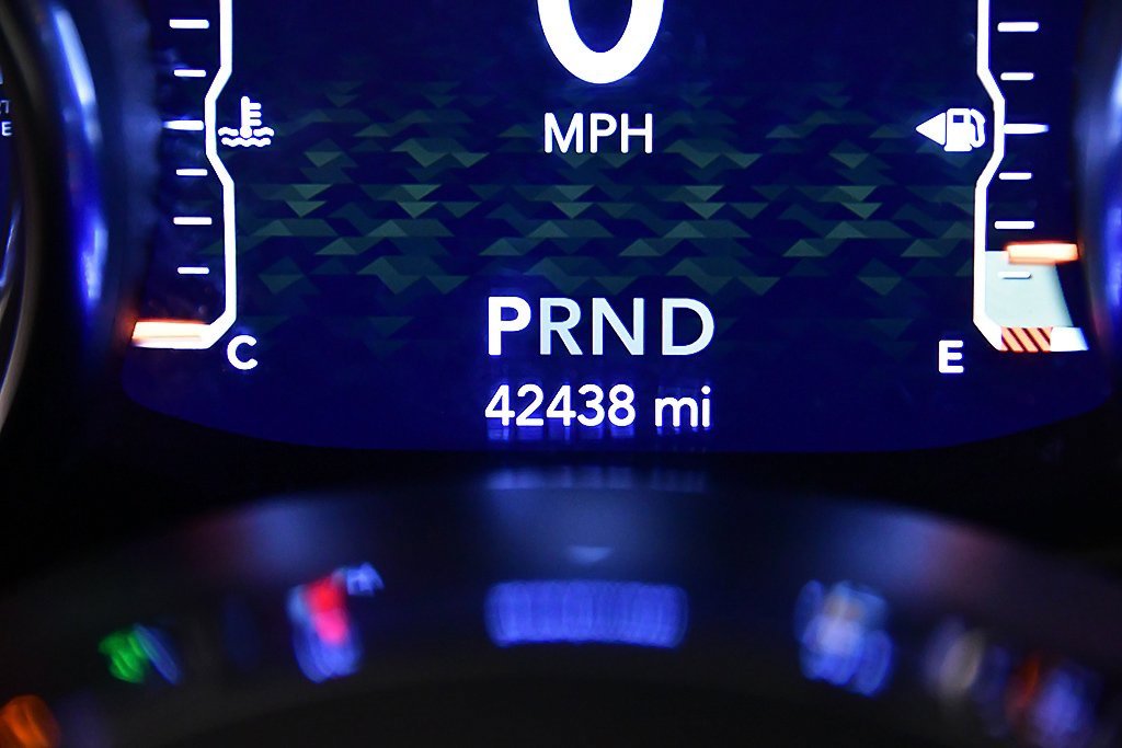 Used 2022 Jeep Wrangler Unlimited Sahara w/ Dual Top Group image 15