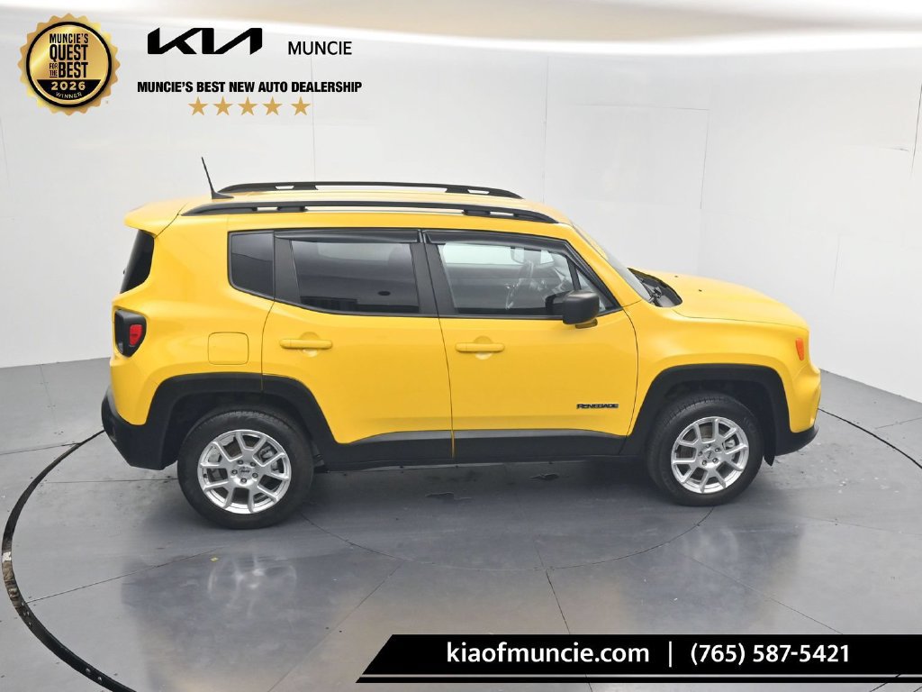 Used 2023 Jeep Renegade Latitude w/ Premium Group AWD/4WD image 52