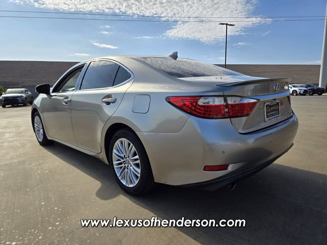 Used 2015 Lexus ES 350 w/ Premium Package FWD image 4