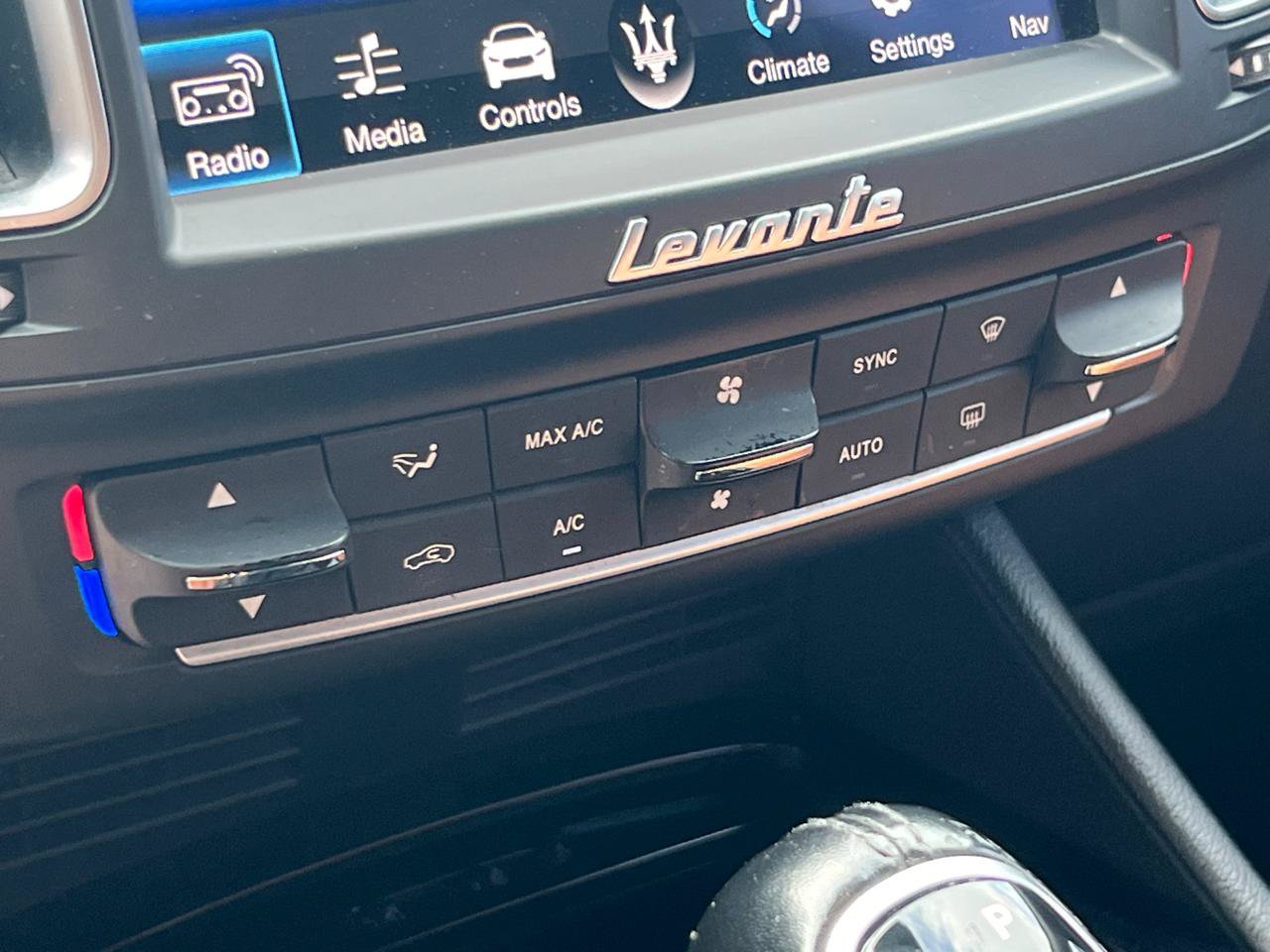 Used 2018 Maserati Levante AWD/4WD image 25