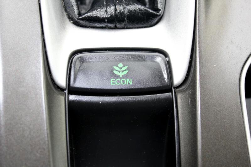 Used 2019 Honda Accord EX image 39