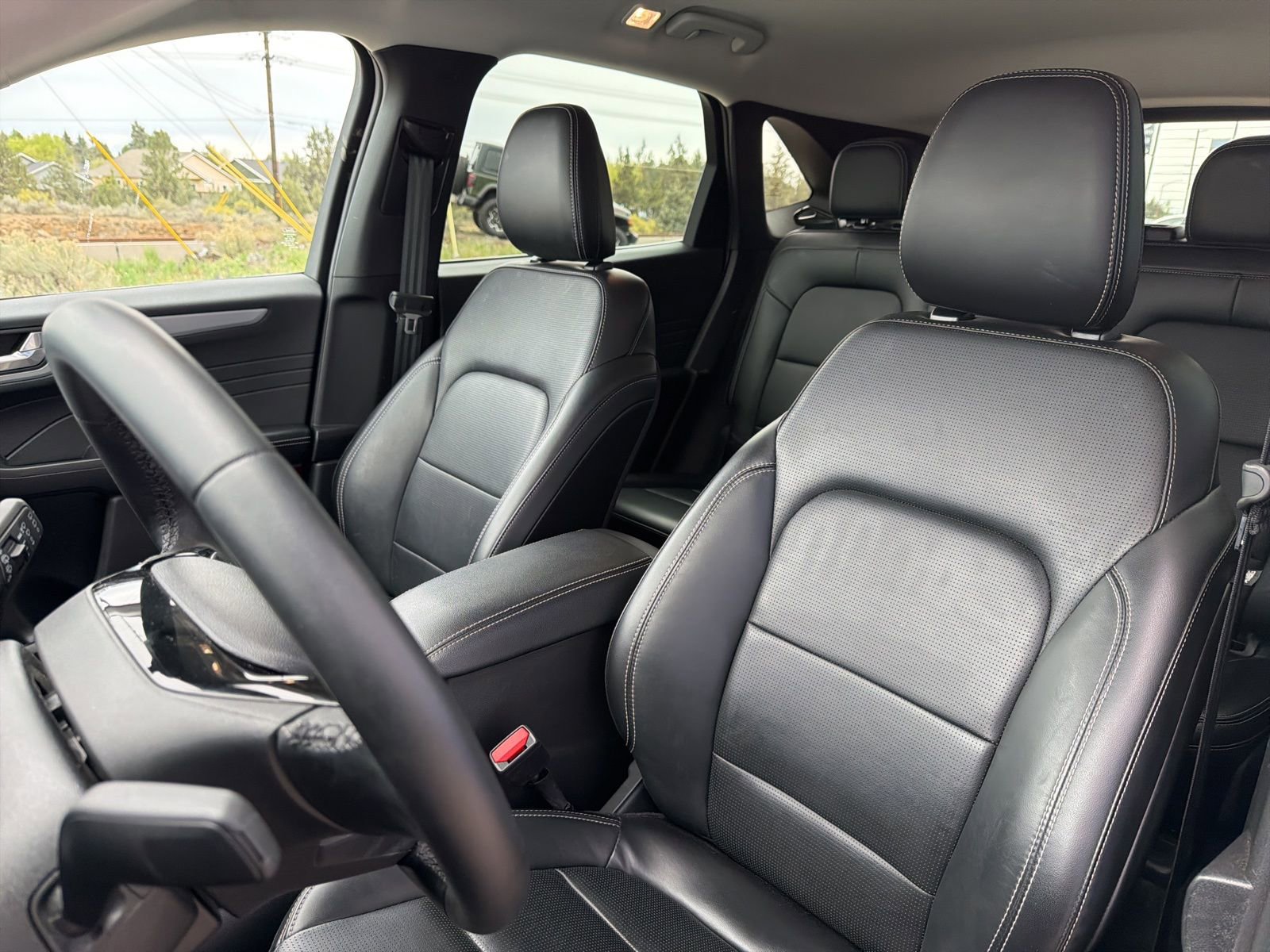 Used 2025 Ford Escape Platinum AWD/4WD image 19