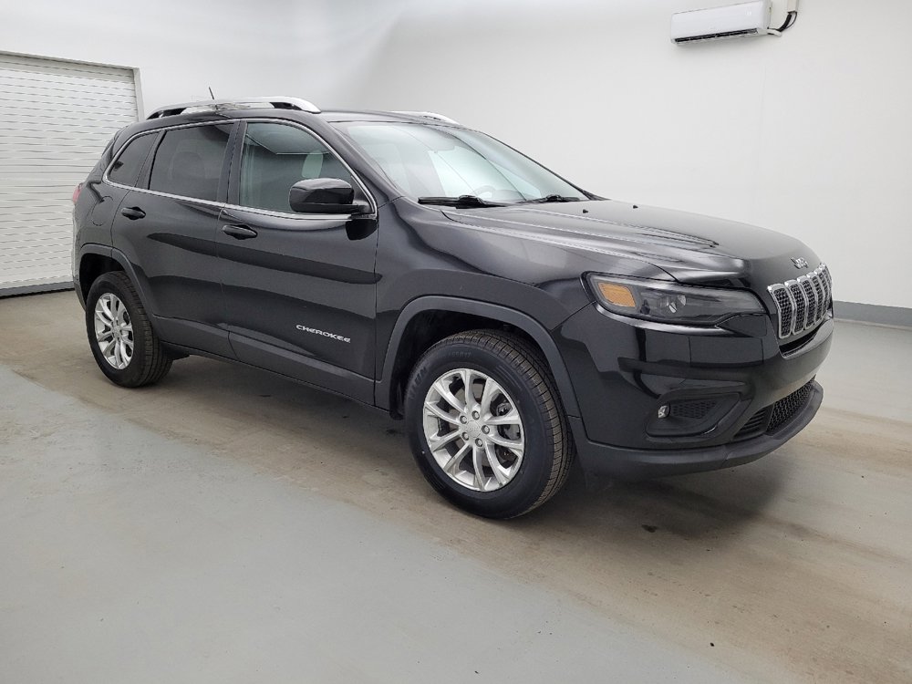 Used 2019 Jeep Cherokee Latitude w/ Cold Weather Group image 11