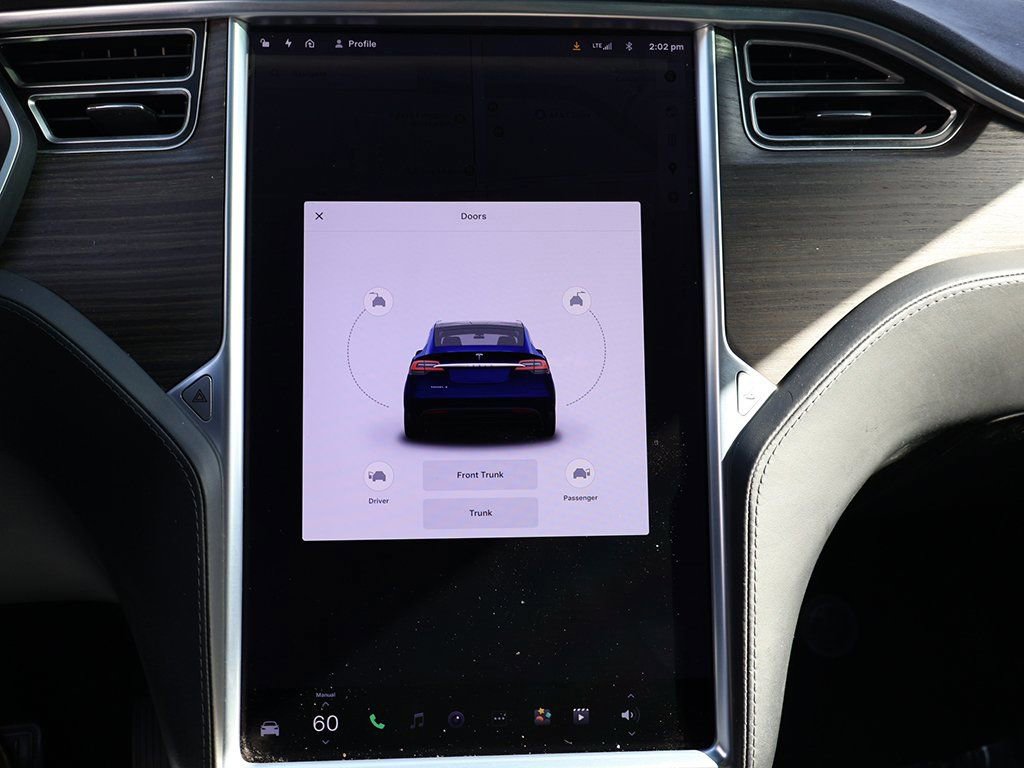 Used 2016 Tesla Model X 90D image 44