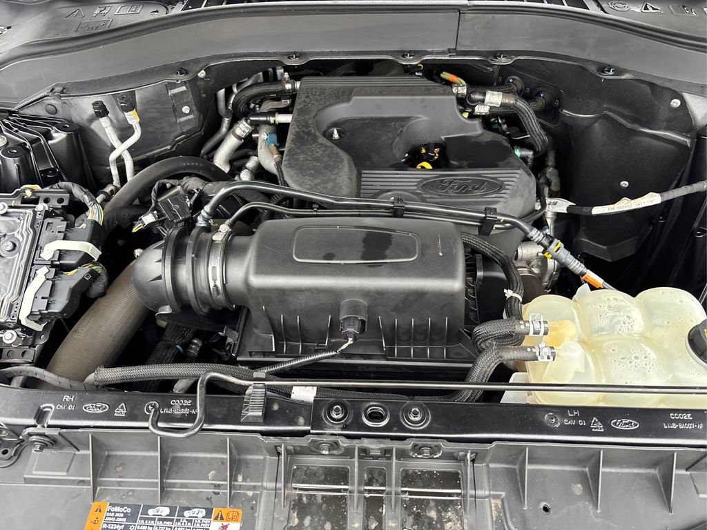 Used 2020 Ford Explorer XLT w/ Equipment Group 202A image 13