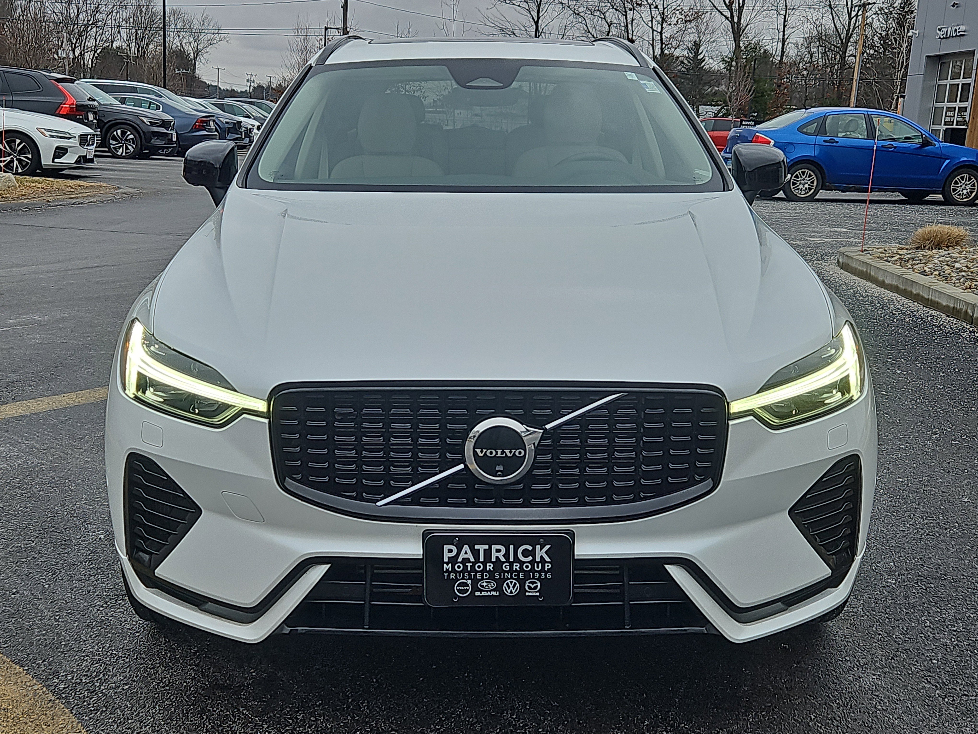 Used 2025 Volvo XC60 T8 Plus w/ Protection Package Premier image 27