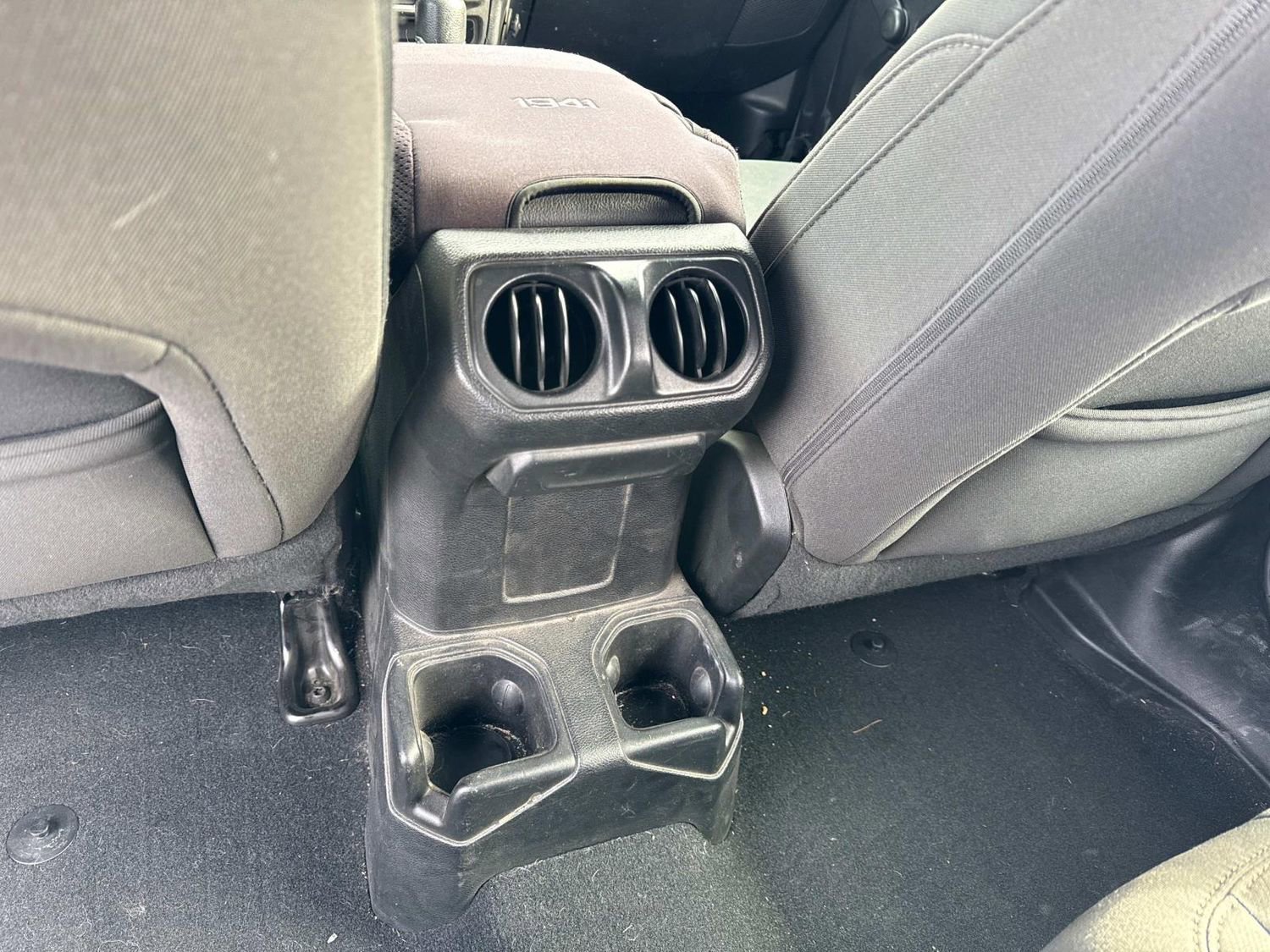 Used 2018 Jeep Wrangler Unlimited Sport image 15