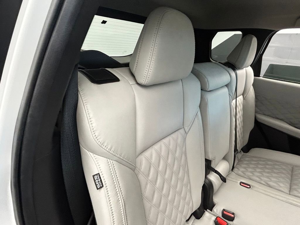 Used 2022 Mitsubishi Outlander SEL image 39