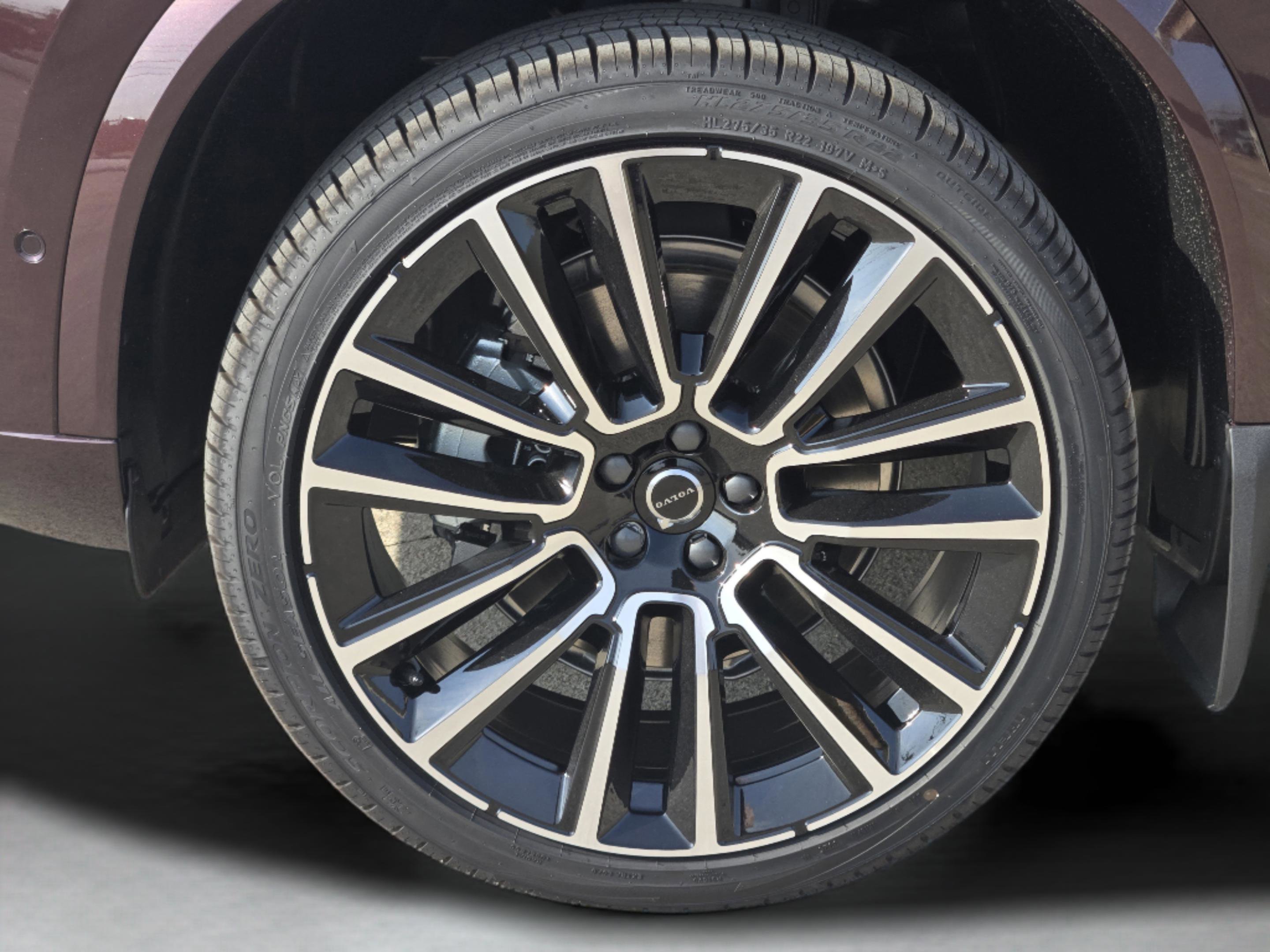 New 2026 Volvo XC90 B5 Ultra w/ Protection Package Premier image 13