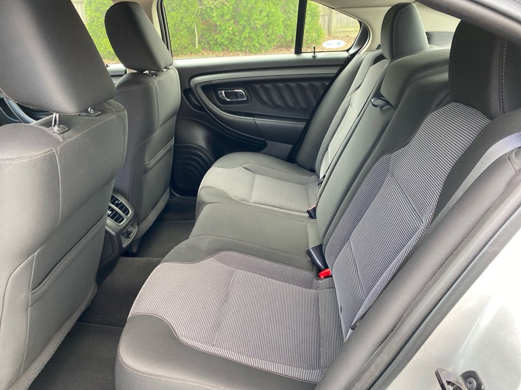 Used 2010 Ford Taurus SEL image 15