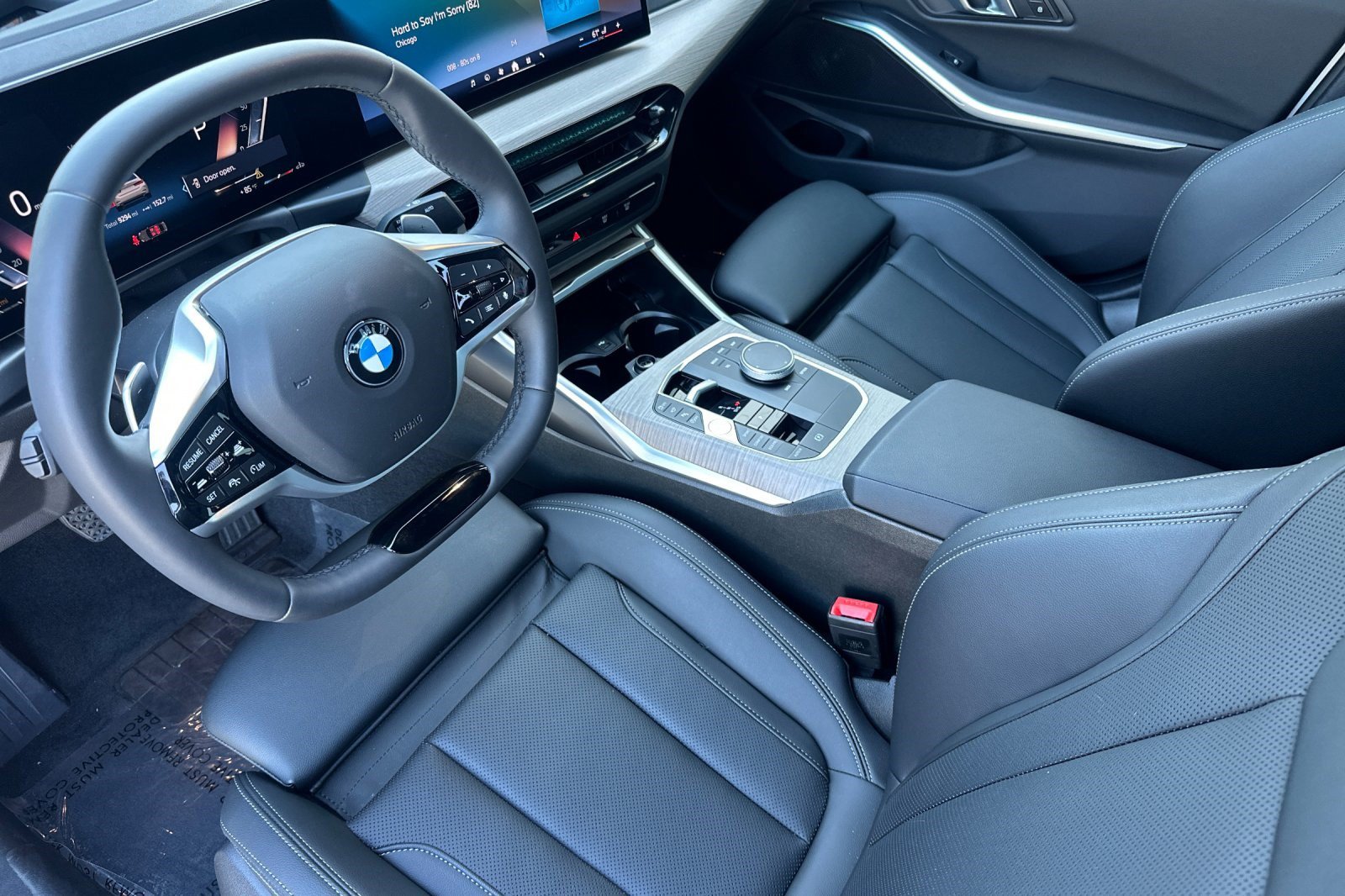 Used 2025 BMW 330i Sedan w/ Premium Package RWD image 11