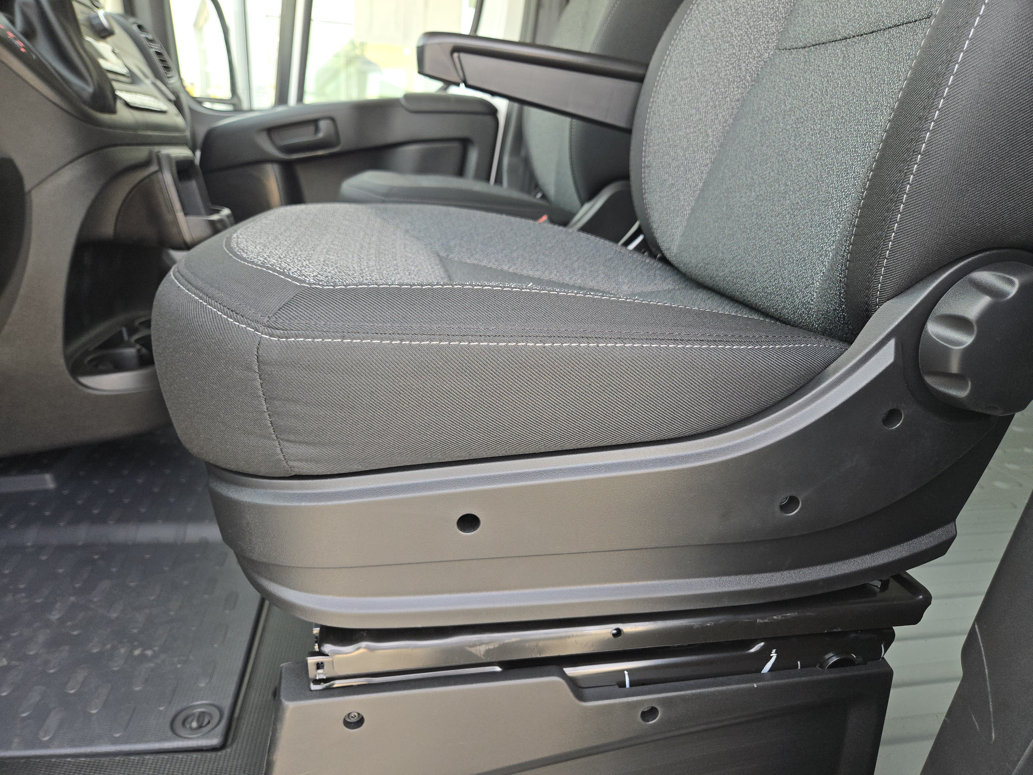 New 2026 RAM ProMaster 2500 w/ Convenience Group FWD image 18