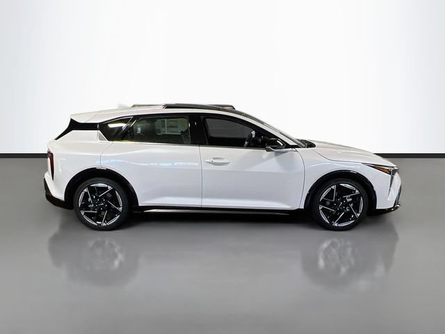 New 2026 Kia K4 GT-Line w/ GT-Line Premium Package FWD image 8