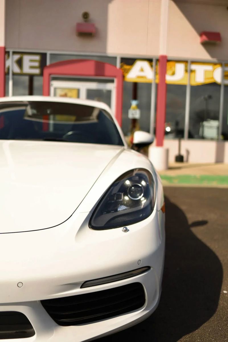 Used 2019 Porsche 718 Cayman RWD image 12