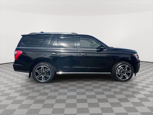 Used 2021 Ford Expedition Limited image 4