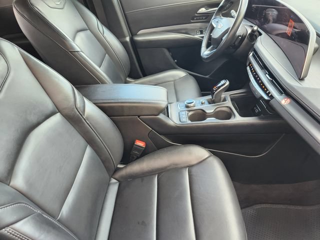 Used 2025 Cadillac XT4 Premium Luxury FWD image 19