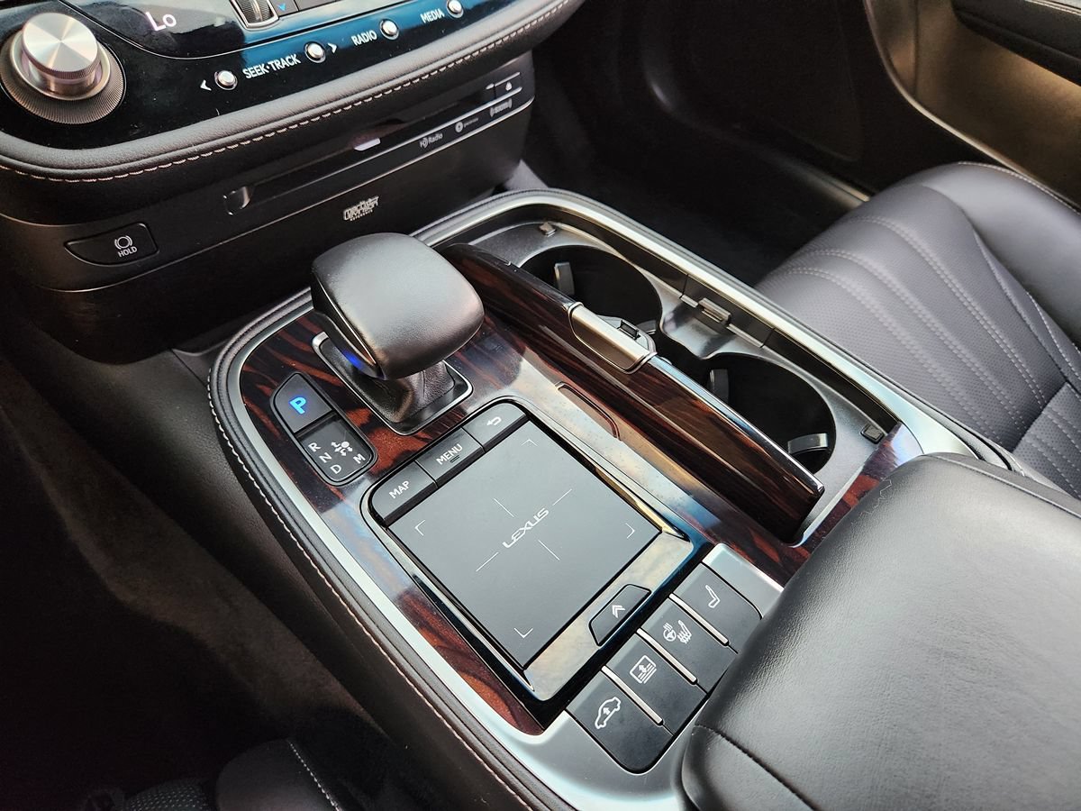 Used 2022 Lexus LS 500 w/ Interior Upgrade Package RWD image 38