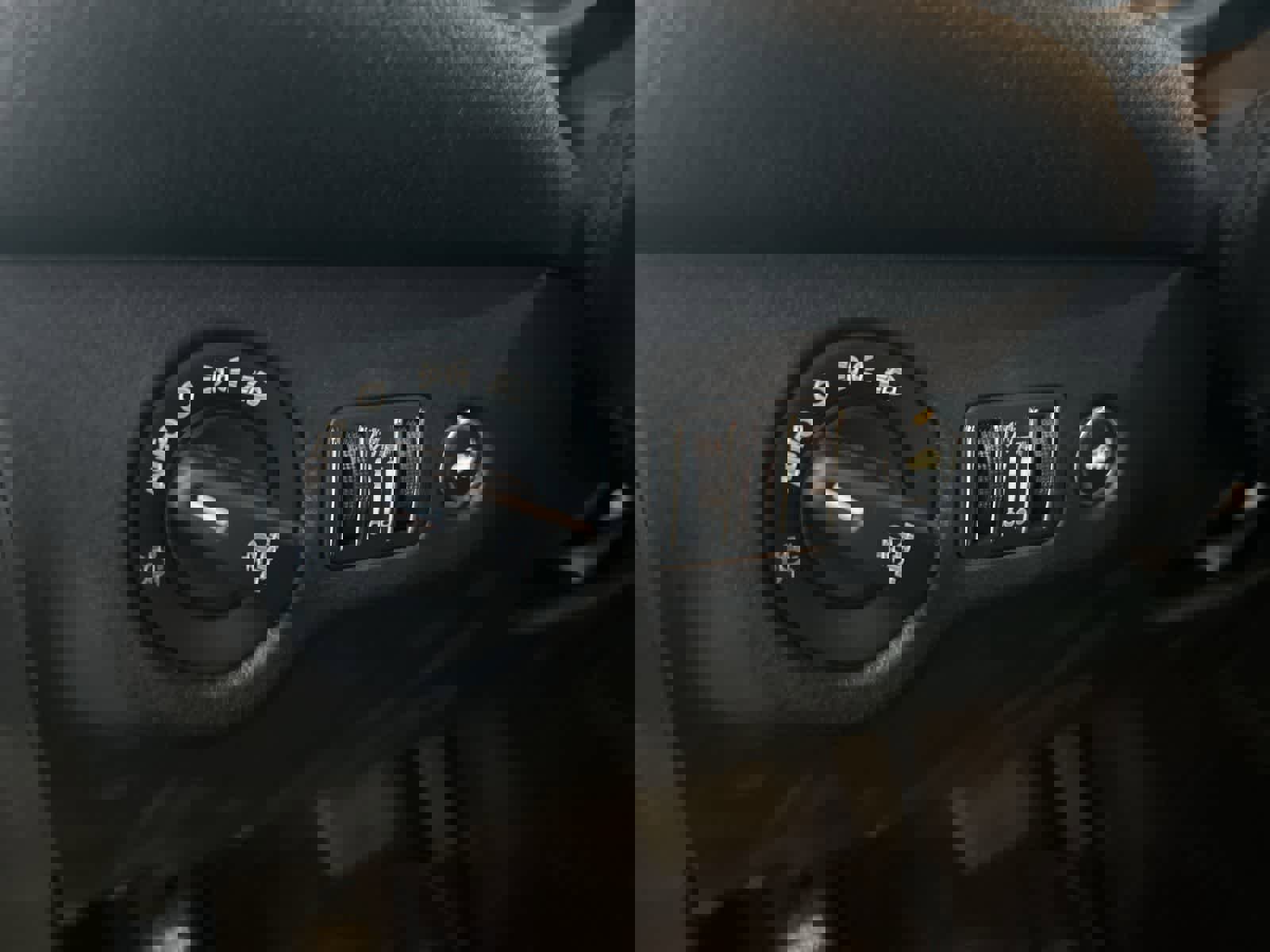 Used 2018 Dodge Challenger SRT w/ Technology Group image 39