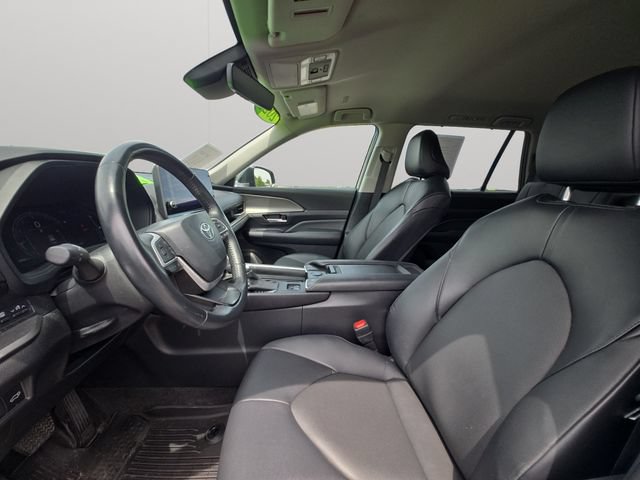 Certified 2024 Toyota Grand Highlander AWD image 10