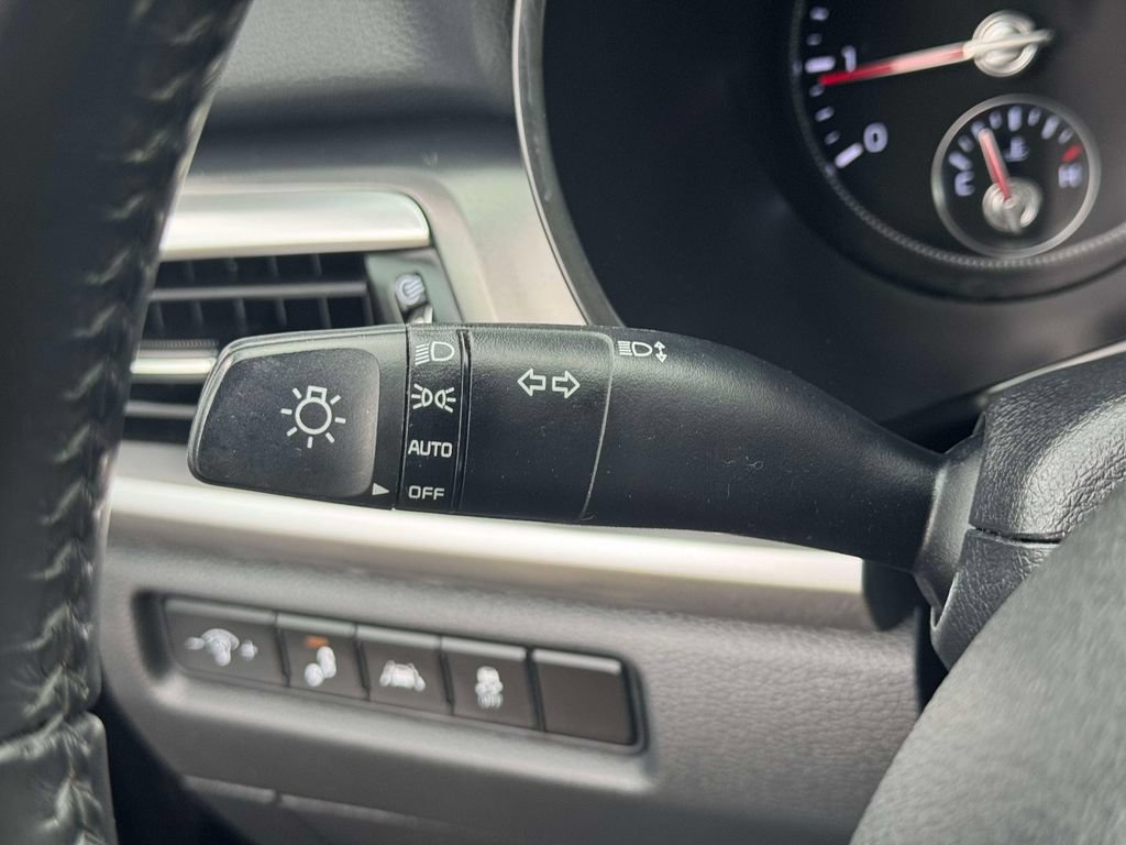 Used 2021 Kia Telluride S AWD/4WD image 23
