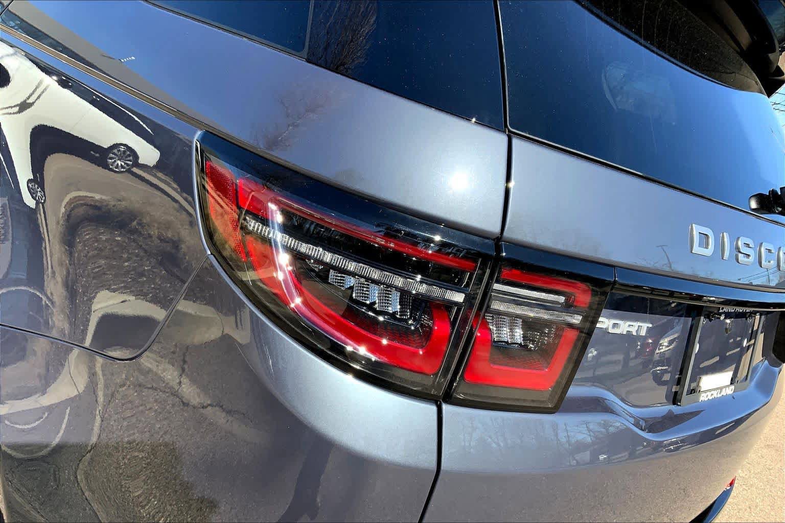Used 2025 Land Rover Discovery Sport S image 27