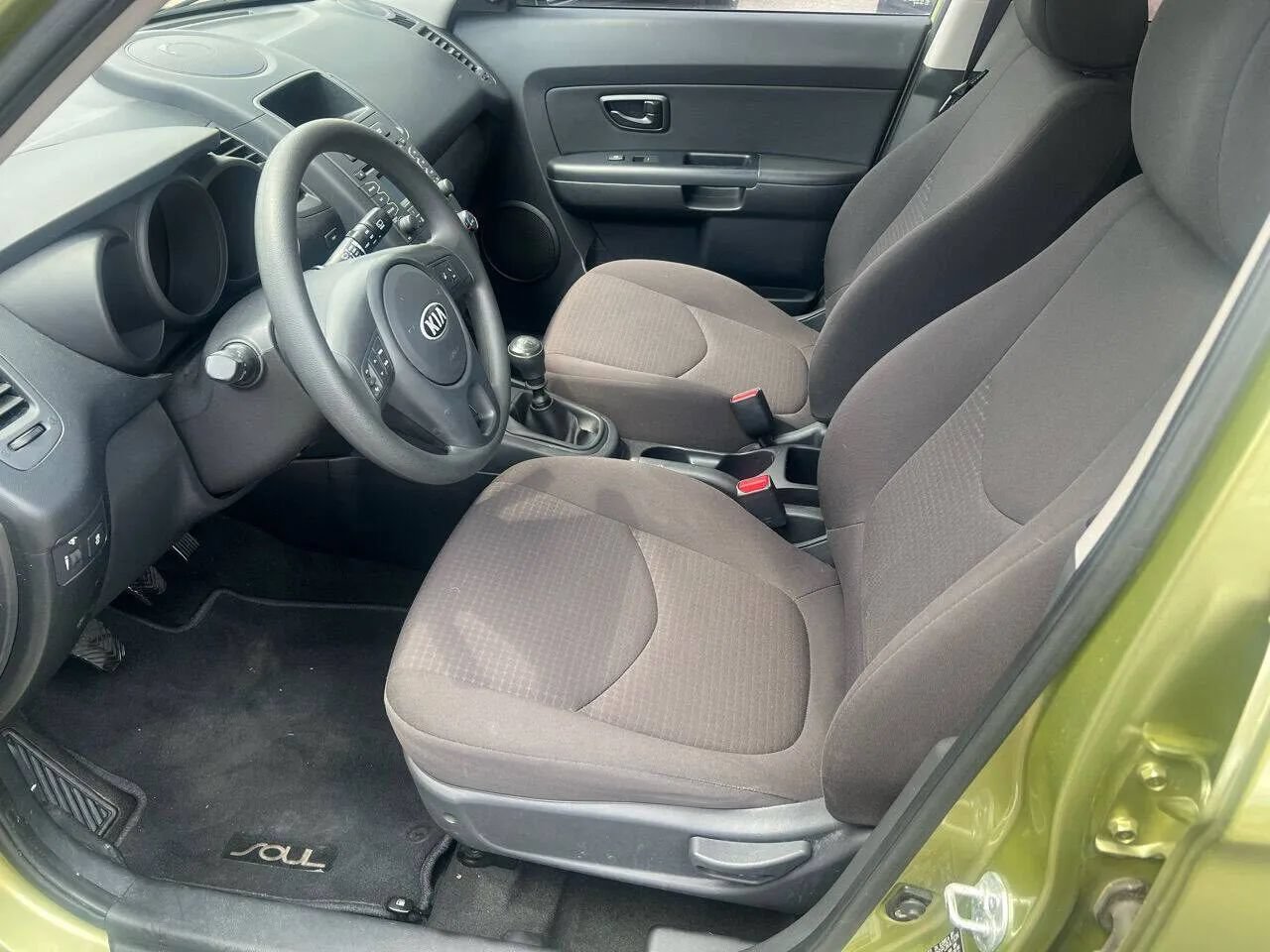 Used 2013 Kia Soul FWD image 5