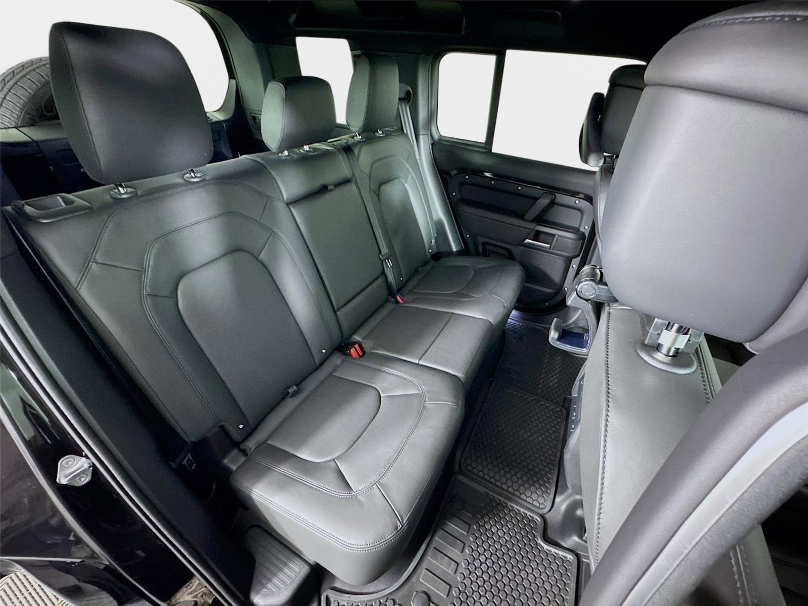 New 2026 Land Rover Defender 110 X-Dynamic SE AWD/4WD image 29