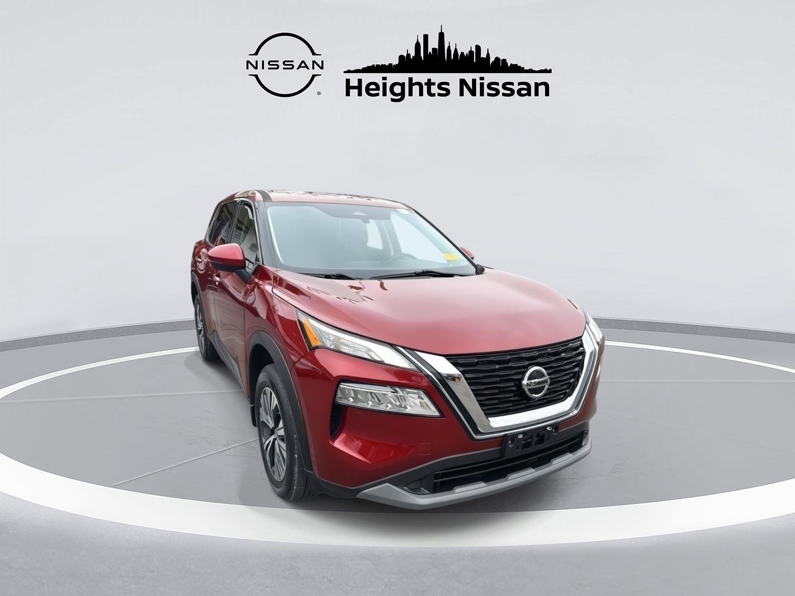 Used 2021 Nissan Rogue SV image 2