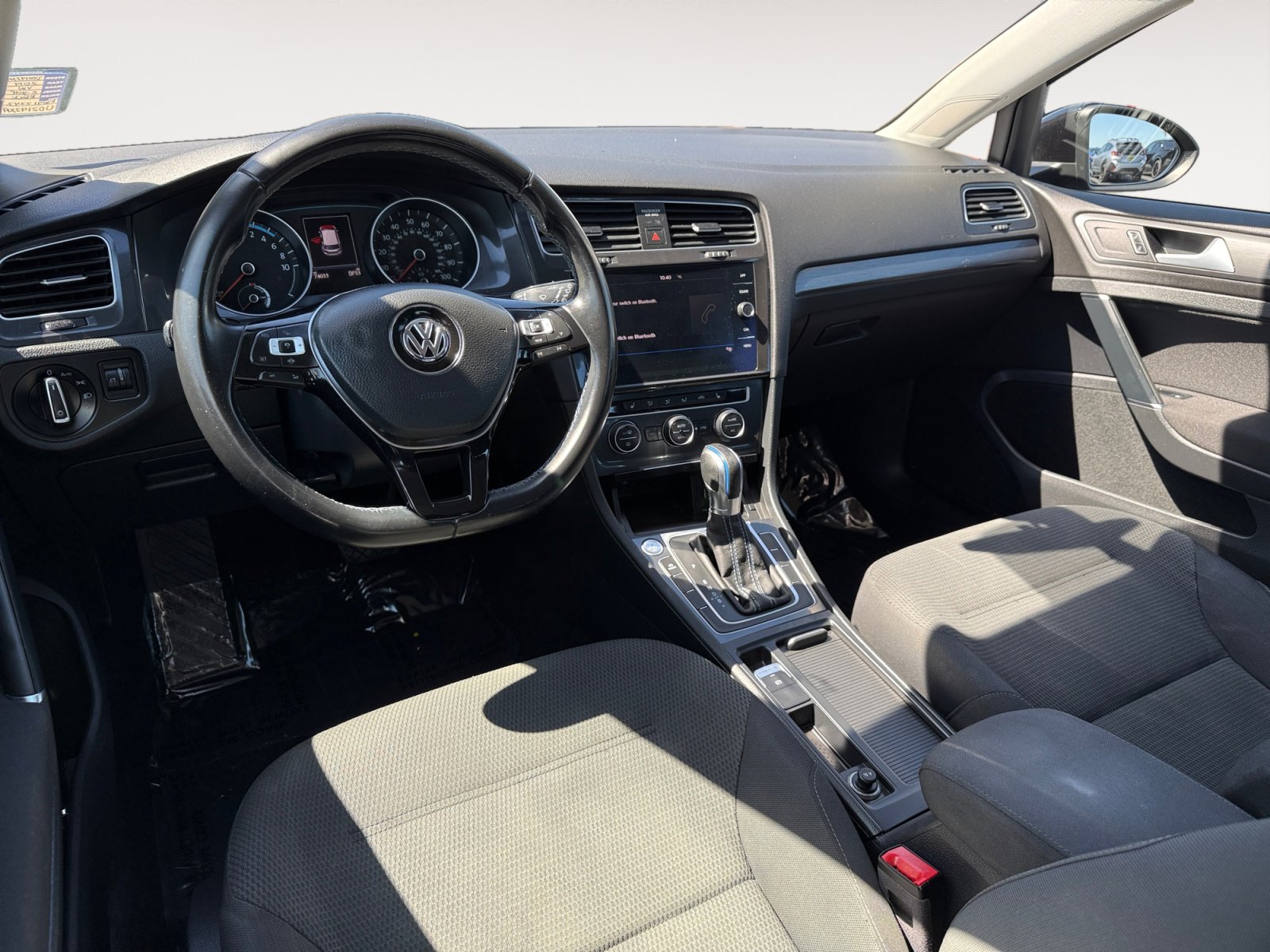 Used 2019 Volkswagen e-Golf SE w/ Driver Assistance Package FWD image 15