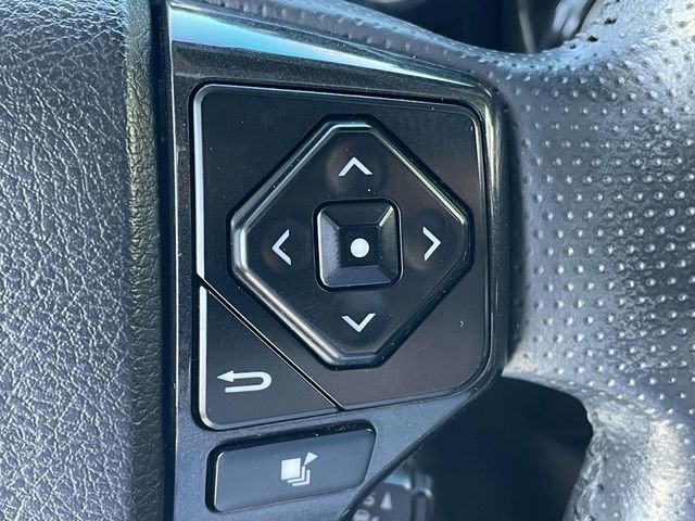 Used 2023 Toyota 4Runner TRD Off-Road Premium w/ Moonroof Package AWD/4WD image 30