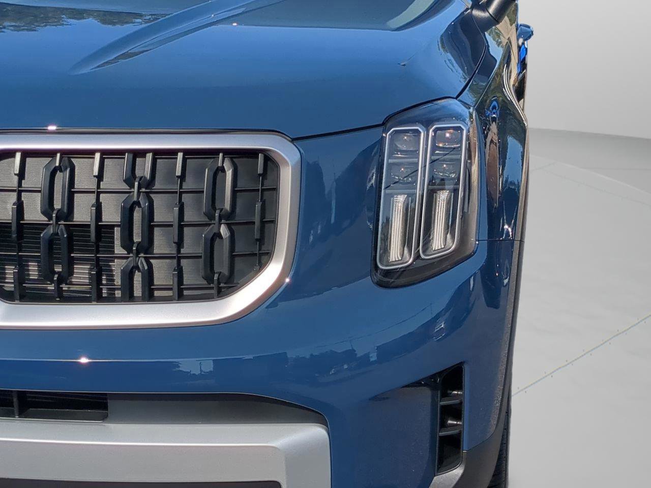 Certified 2025 Kia Telluride EX image 10