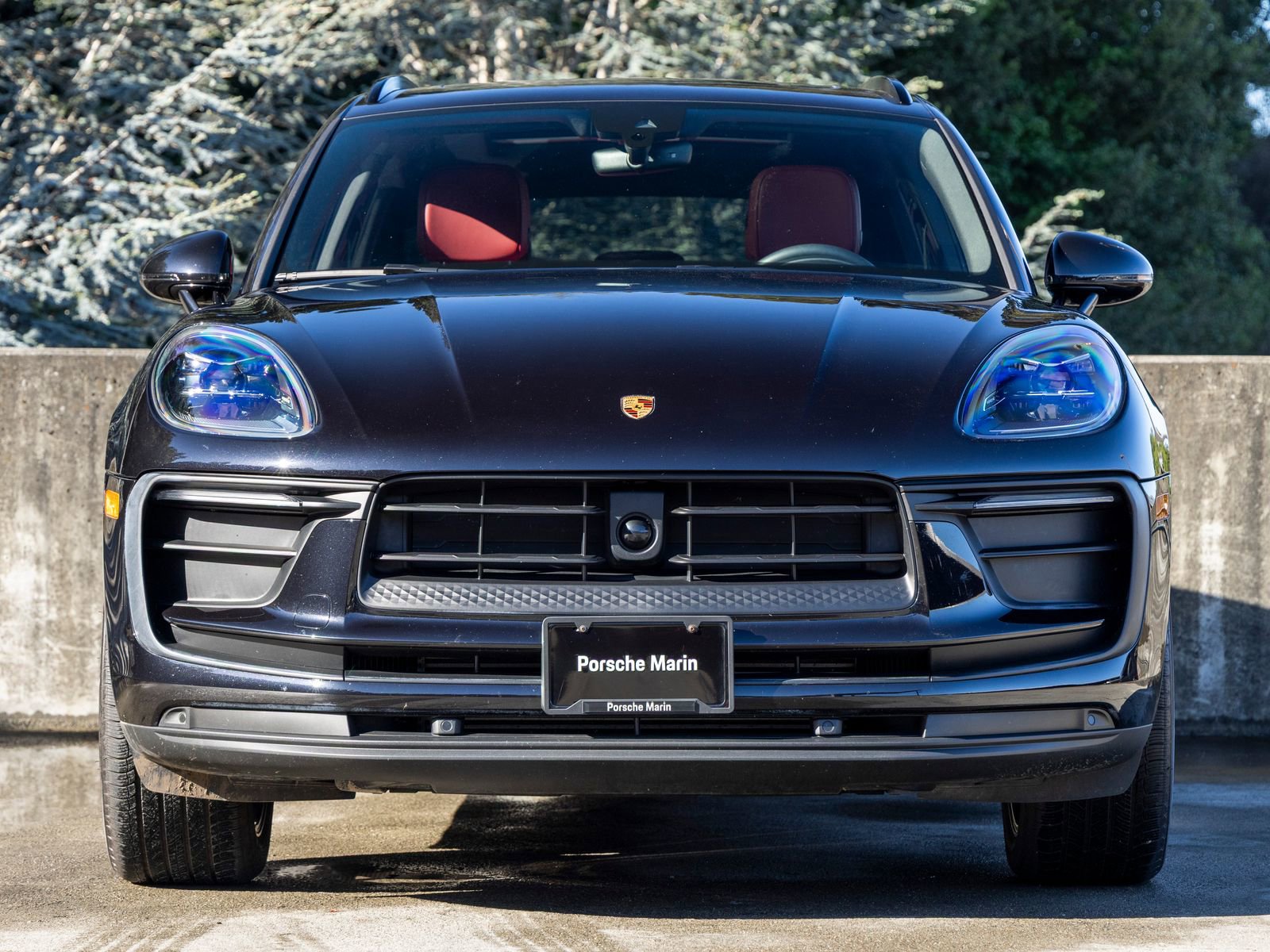 Certified 2025 Porsche Macan image 8
