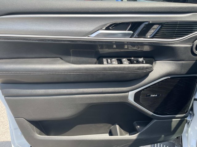 New 2026 Jeep Grand Wagoneer L Limited AWD/4WD image 23