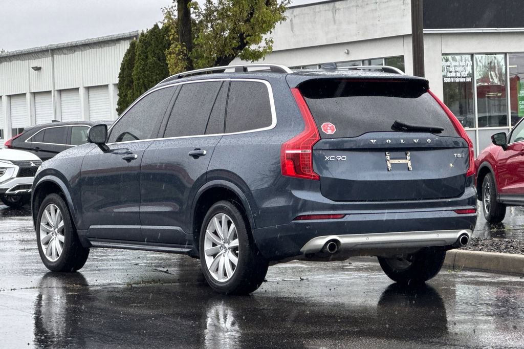 Used 2018 Volvo XC90 T5 Momentum w/ Convenience Package image 6
