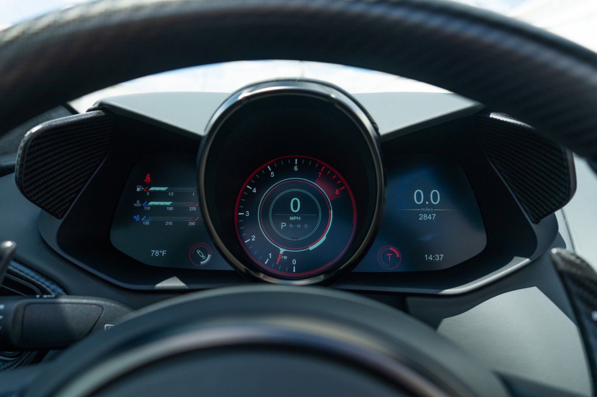 Used 2023 Aston Martin V12 Vantage Roadster RWD image 17