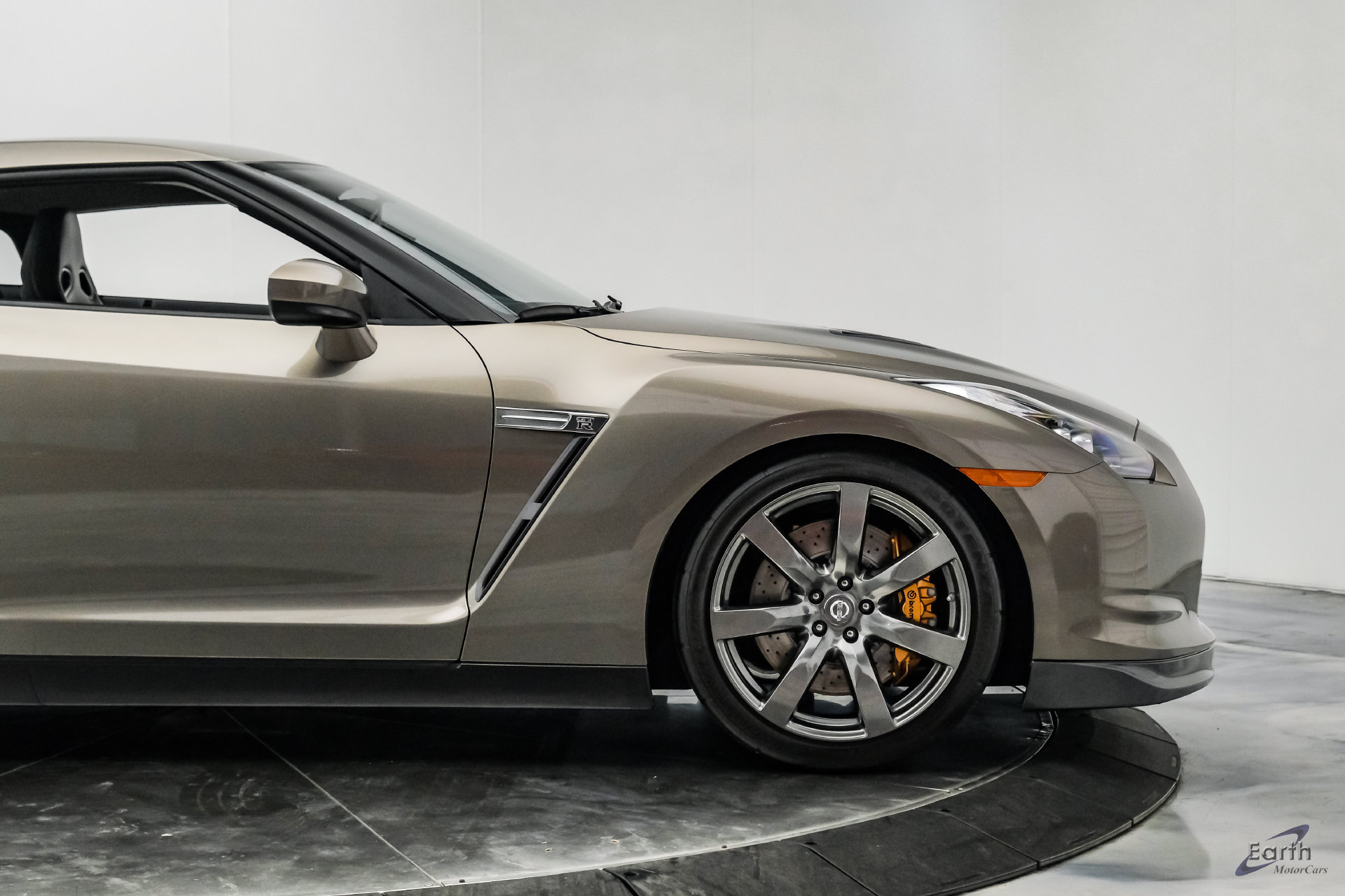Used 2009 Nissan GT-R Premium AWD/4WD image 31