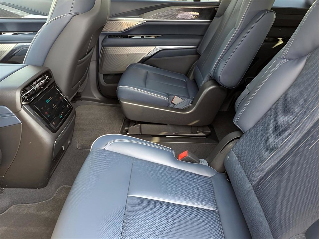 New 2025 Cadillac Escalade IQ Luxury 2 image 20