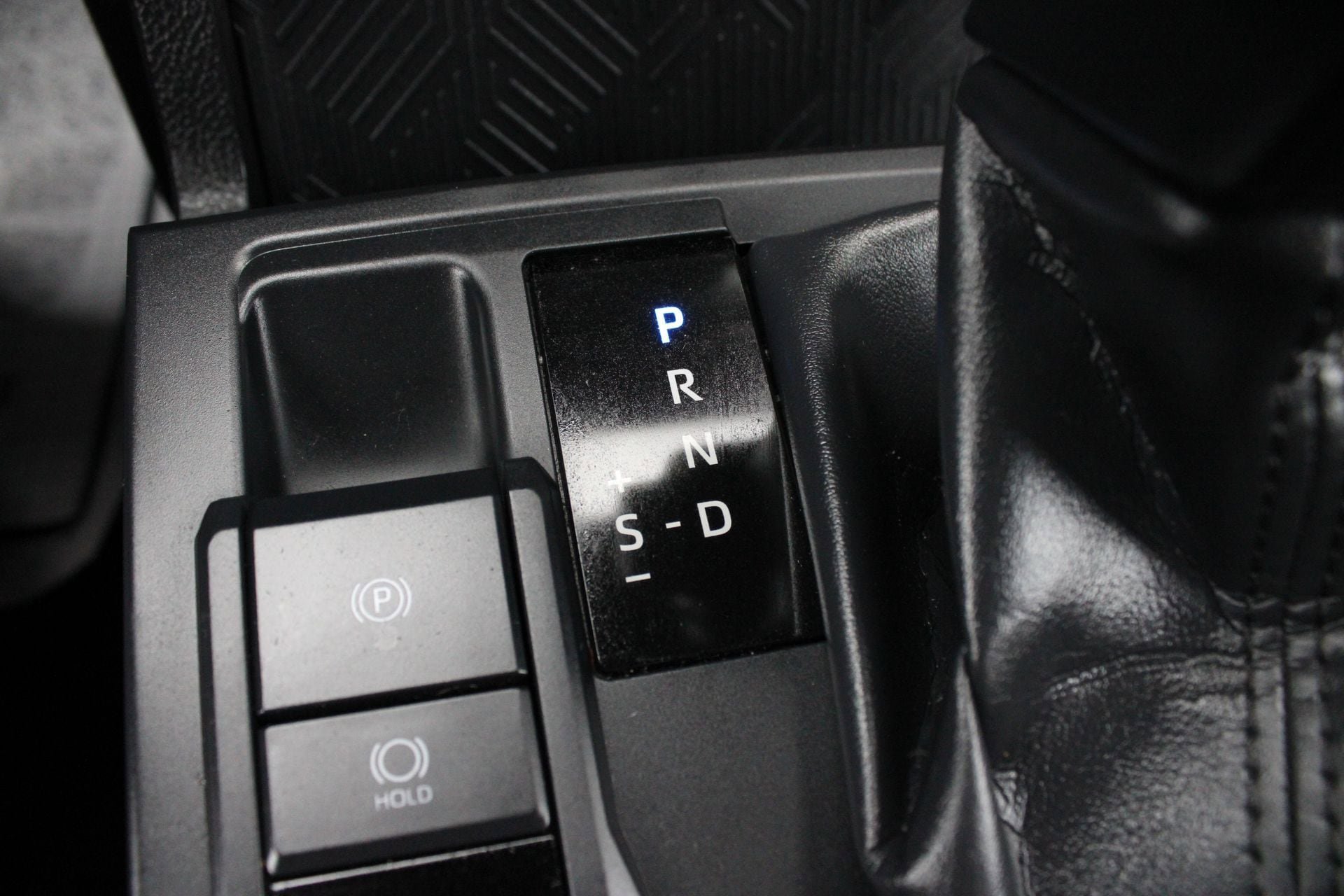 Used 2025 Toyota Tacoma SR5 AWD/4WD image 41