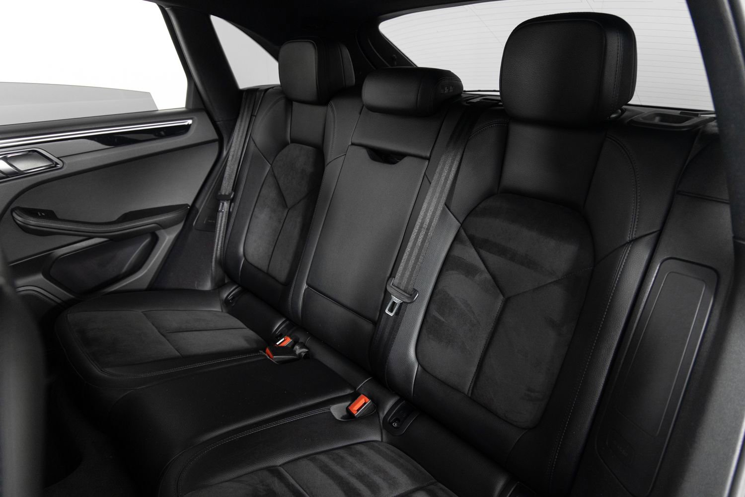 Used 2018 Porsche Macan Sport Edition image 17