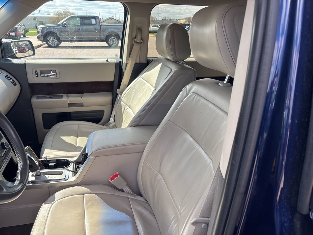 Used 2011 Ford Flex SEL w/ Rapid Spec Order Code FWD image 7