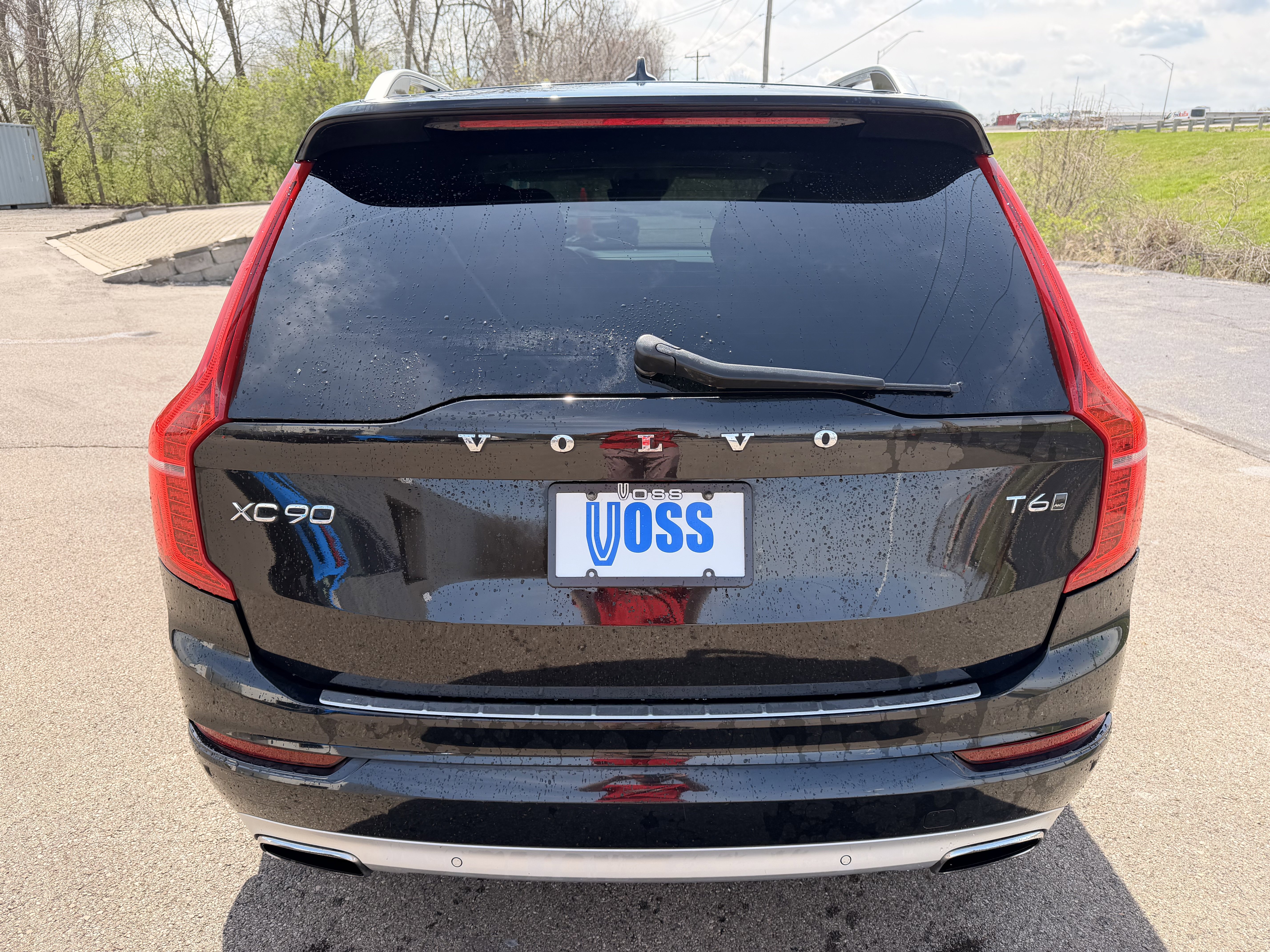 Used 2016 Volvo XC90 T6 Momentum w/ Momentum Plus Package image 4