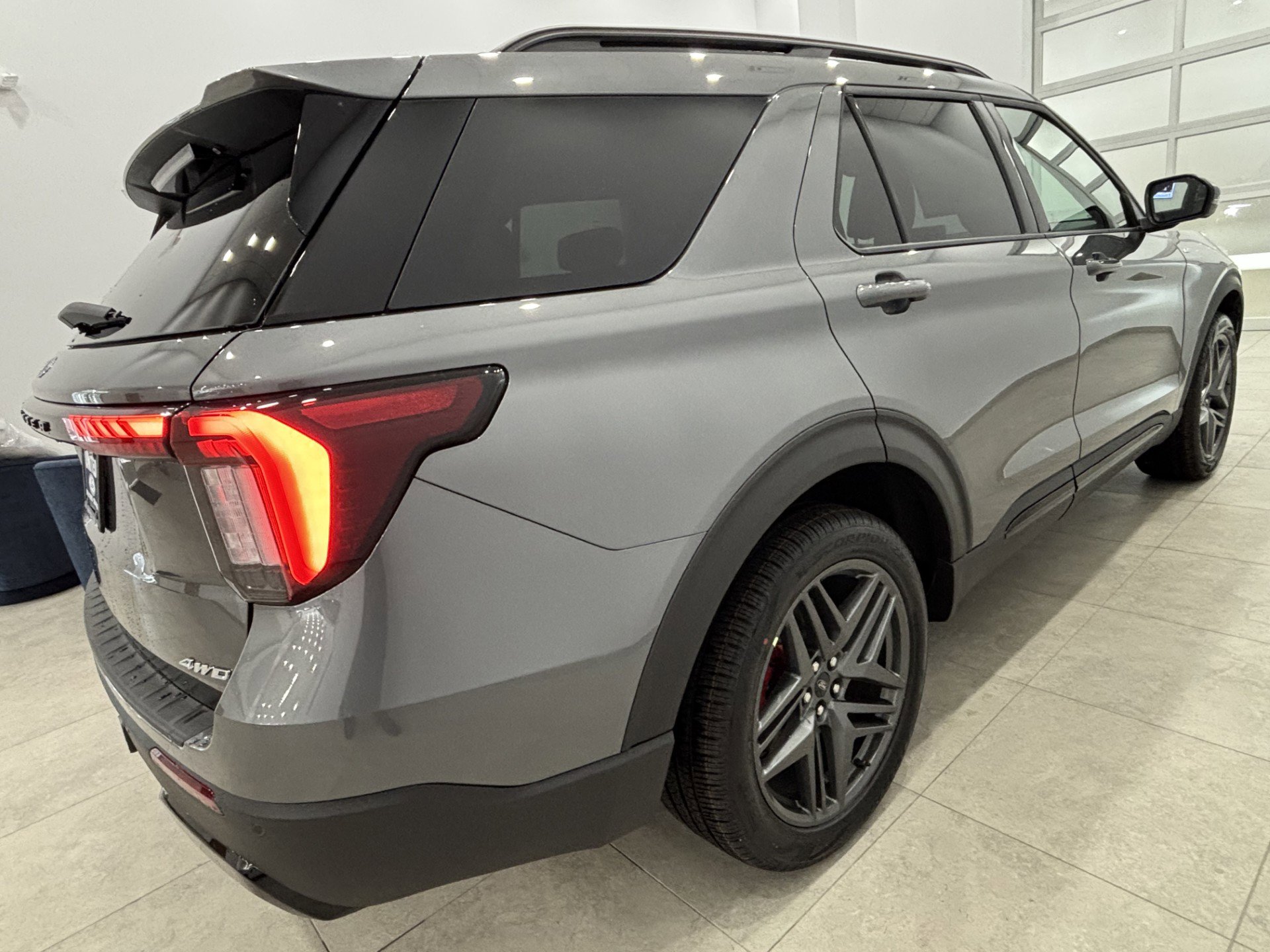 New 2026 Ford Explorer ST-Line image 5