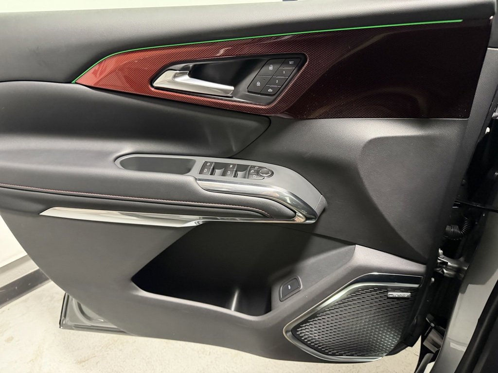 New 2026 Chevrolet Traverse RS image 11