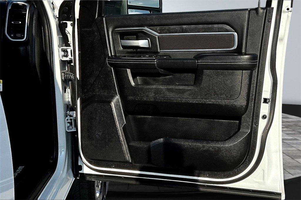 Used 2024 RAM 2500 Big Horn w/ Safety Group image 25