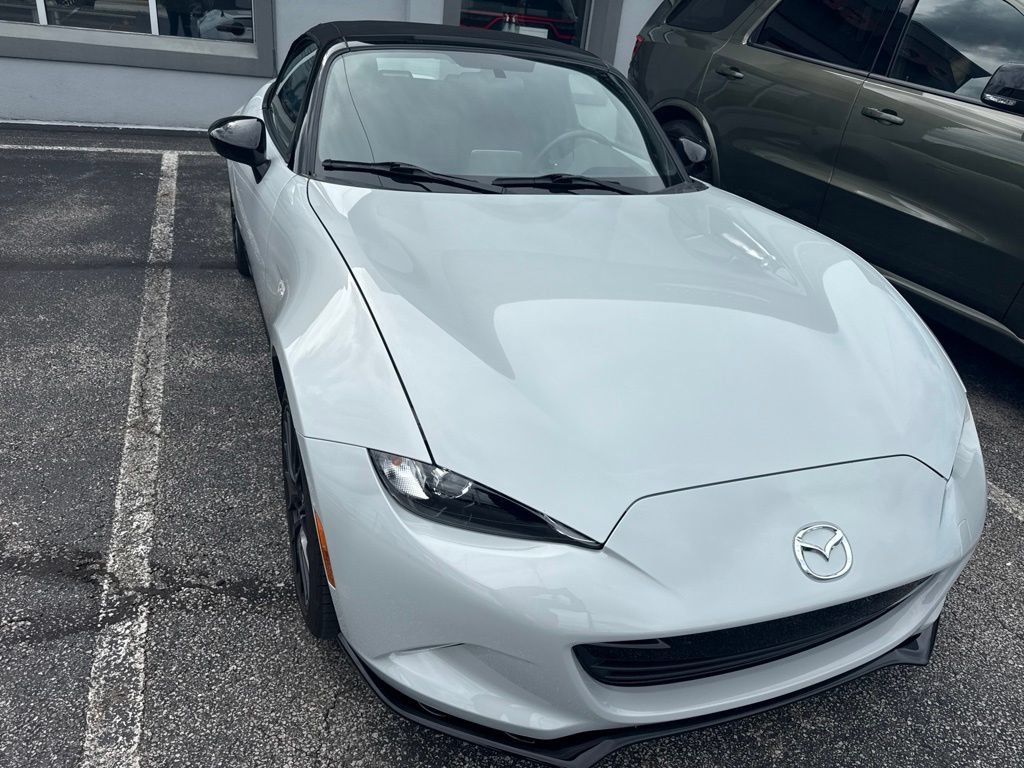 Used 2016 MAZDA MX-5 Miata Club w/ Brembo/BBS Package RWD image 2