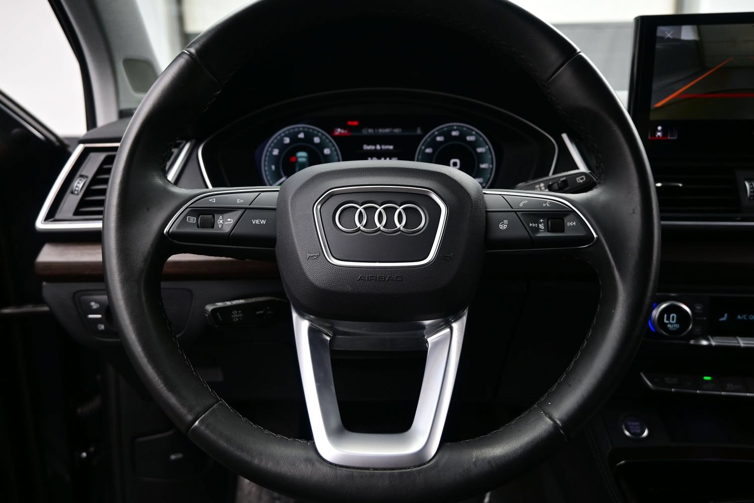 Used 2024 Audi Q5 e Premium Plus AWD/4WD image 25