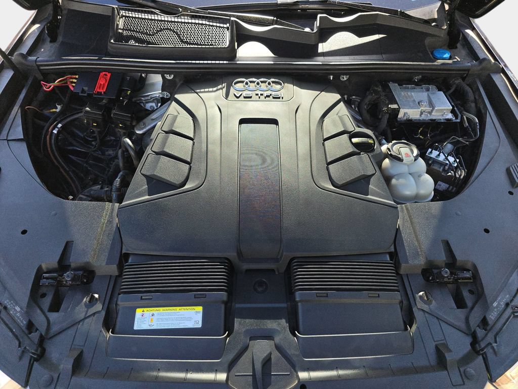 Used 2018 Audi Q7 3.0T Premium AWD/4WD image 35