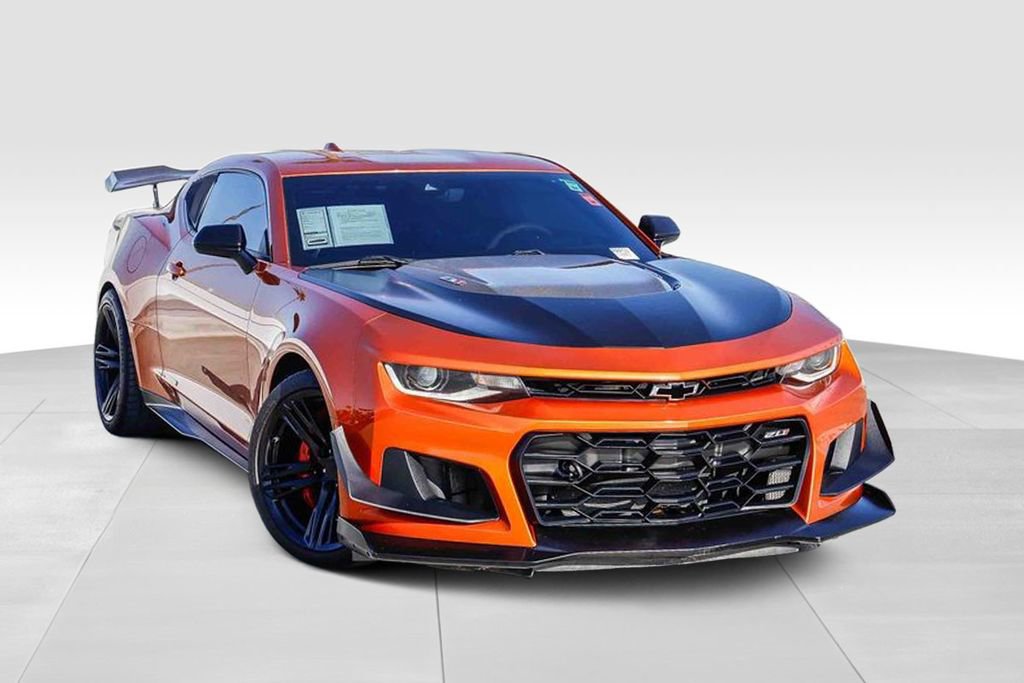 Used 2022 Chevrolet Camaro ZL1 image 2