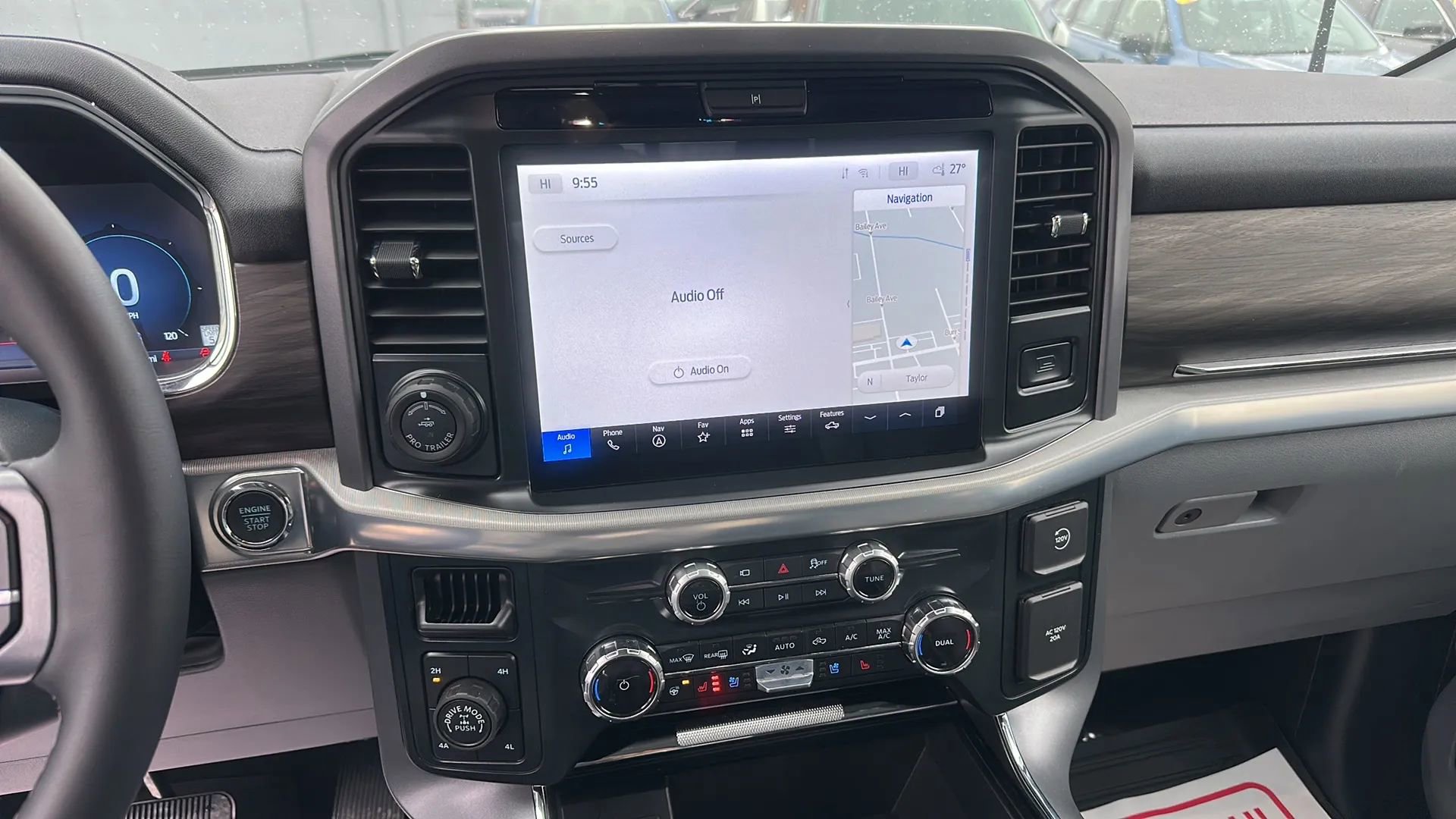 Used 2025 Ford F150 Lariat w/ Equipment Group 501A Mid image 16