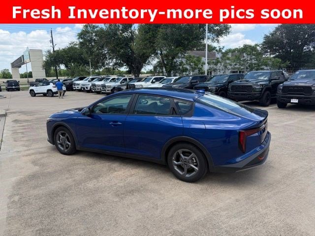 Used 2025 Kia K4 FWD image 5